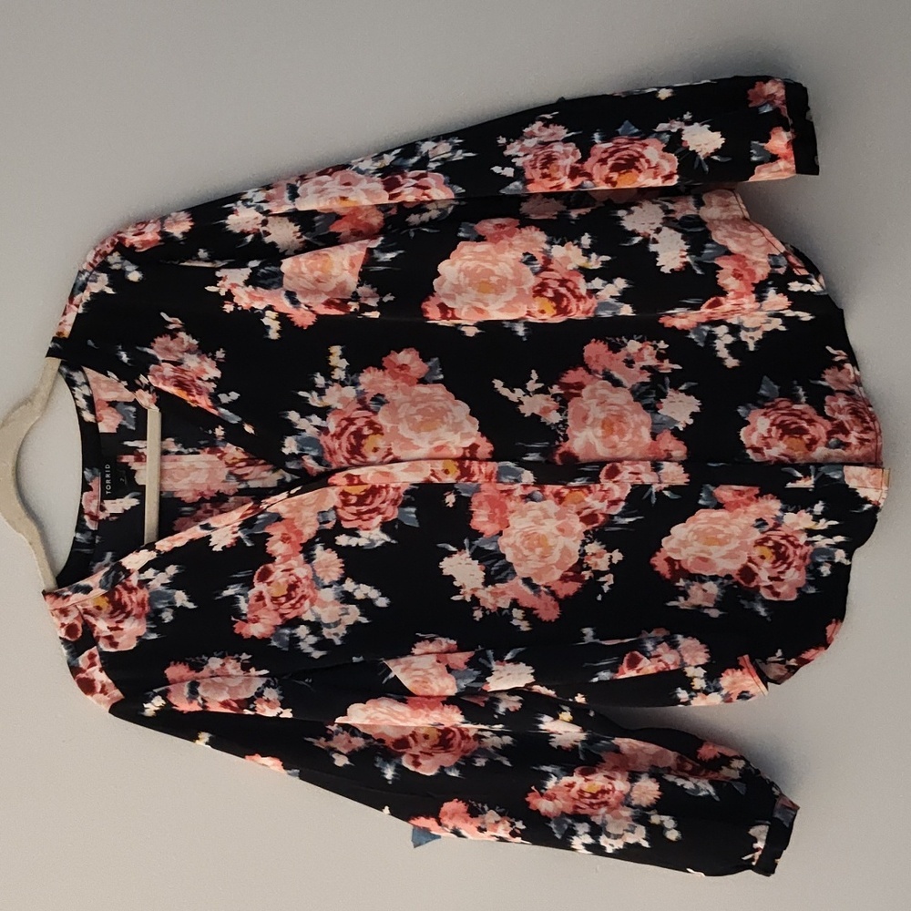 Torrid Tunic Size 2 18-20 Blue & Pink Floral Whimsygoth Poet Peasant Casual